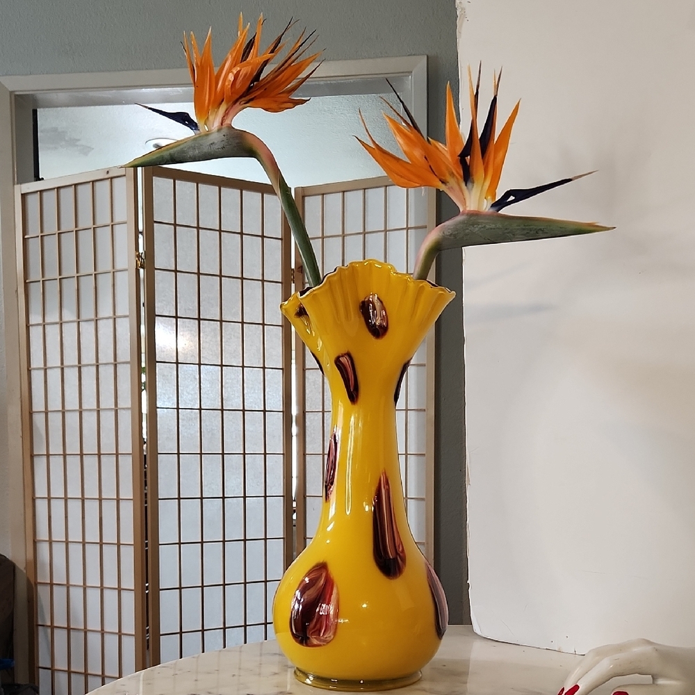 Murano Vidro Amarelo Hand Blown Yellow| Red | Brown| White Vase 16.5"